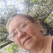 Profesora de Química con postgrado en enseñanza de la química y 25 años de experiencia
